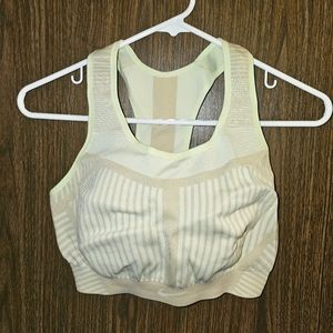 Nike Women's Flyknit High Impact Sports Bra